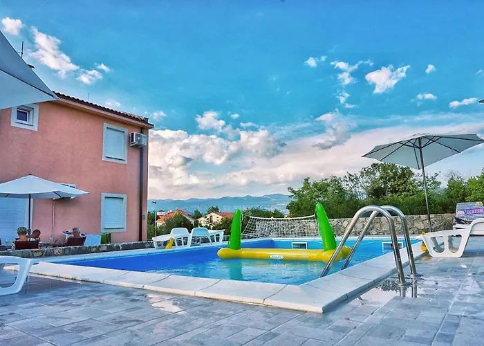 Apartments Kuk